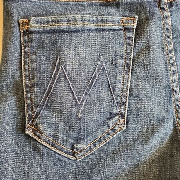 MOTHER Looker Ankle Frayed Hem Blue Jeans Size 27 - Picture 10 of 12
